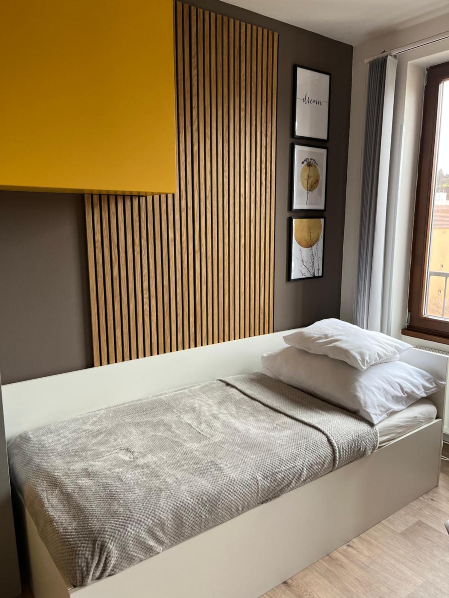 Yellow Apartment Deluxe Brünn Exterior foto